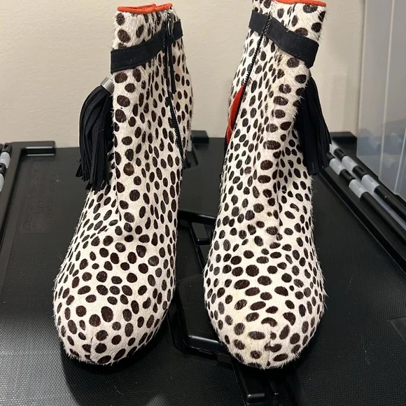 BeBe Leopard Print Heeled Side Zippered Booties with Red Heels and Tassels - Picture 2 of 8